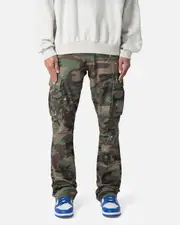 [MNML] Mnml Bootcut Cargo Pants Camo - Size 32 32 Camo