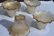 4 Vintage Amber Iridescent Ribbed Scalloped Glass Chandelier Lamp Globes Shades