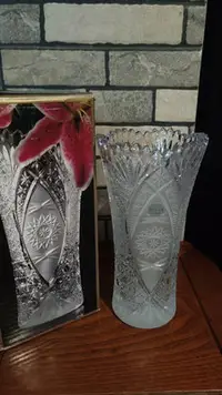 在飛比找Yahoo!奇摩拍賣優惠-x日本 soga水晶玻璃花瓶，花器，插花，擺件。浮雕磨砂工藝