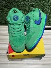 Size 13M/14.5W - Nike SB Dunk Low Grateful Dead Bears Green Sz 13.. CJ5378-300