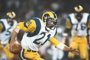 Nolan Cromwell of the Los Angeles Rams1980's NFL Photo 2