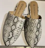 Charles Albert Women's Flats Slip On Mule Comfortable Snake Print SZ 8