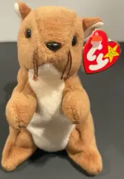 Ty Beanie baby Nuts Squirrel-- New with Tags ***