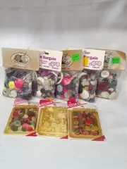 Vtg Sewing Buttons 8 Sealed Packs Singer Button Bargain Creat-A-Craft Over 1 Lbs