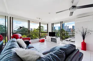 Holiday Resort Apartments in Surfers Paradise