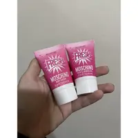 在飛比找蝦皮購物優惠-moschino 粉紅 清新女性沐浴膠+身體乳