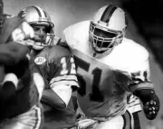 Broderick Thomas Tampa Bay Buccaneers rushes the quarterback 1990s Old Photo