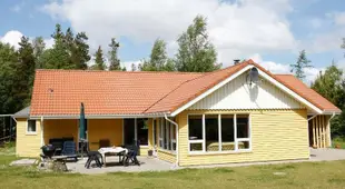 Vintage Holiday Home in Hojslev Jutland with Sauna