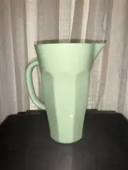 Melamine Panel Pitcher Jadeite Green Color