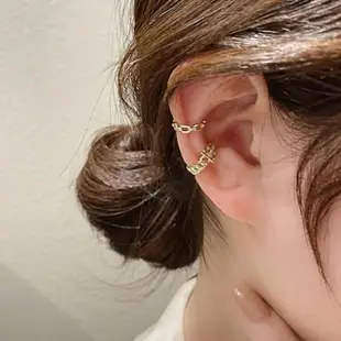 【Oni 歐妮】鑲鑽馬鞍造型 不對稱耳骨夾式耳環無耳洞耳扣耳夾耳窩夾(1對入)
