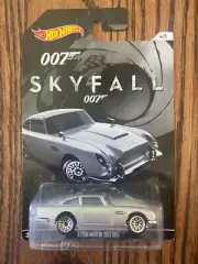 Hot Wheels 007 Skyfall Aston Martin 1963 DBS 4/5 (D3)