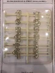 HO Scale Bachmann Railroad RAIL ROAD AND STREET SIGNS #42-2304 Train Layout