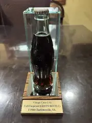 ANTIQUE COKE BOTTLE 1923 GREEN GLASS FULL UNOPENED - Y1980 Charlotsville, VA