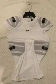 Nike Men’s Hyperstrong 4 Pad Compression Football Shirt