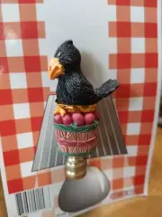 Vintage 1990s RESIN Hermitage Pottery country Crow lamp topper, finial. Apple