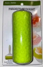 Nicole's Kitchen Fondant Embosser Roller Bubbles Dots New Sealed