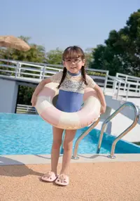 在飛比找PChome24h購物優惠-韓系新款復古條紋泳圈 可愛親子游泳加厚泳圈 【兒童款-藕粉色