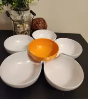 Crate & Barrel Chip Dip Bowl Daisy What White Orange Party Flower Floral NEW