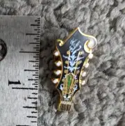 VTG 1" MINI GUITAR HEAD 8 STRING ENAMEL BRASS PIN PINBACK LAPEL TIE STRAP VEST