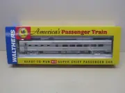 WALTHERS ~SANTE FE SUPER CHIEF P-S 36 SEAT DINER PASSENGER CAR~HO SCALE