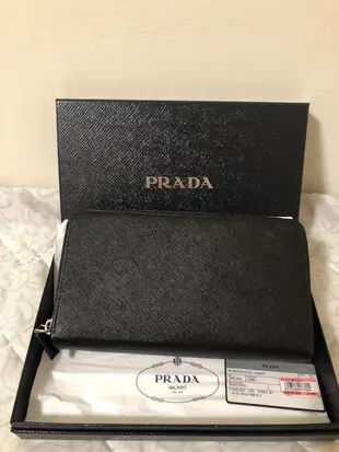 Prada男女適用雙層長夾