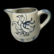VINTAGE LOUISVILLE STONEWARE GAGGLE OF GEESE 32 OZ PITCHER BLUE GRAY NEW