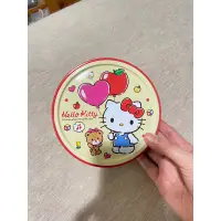 在飛比找蝦皮購物優惠-Hello Kitty 鐵盒 圓形鐵盒 三麗鷗 文具收納 小