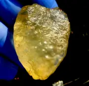 Libyan Desert Glass Meteorite Tektite impact specimen( 260 ct)Dimples yellow Gem