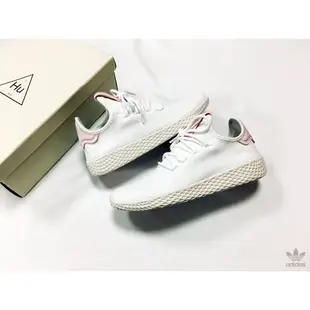 Adidas Tennis Hu Pharrell Williams 粉 白 菲董 聯名 洞洞 透氣 女鞋 DB2558