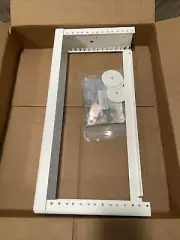 Chatsworth 13394-E04 Patch Rack 19” WX4 Cable Runway Patch Panel CPI New WHITE