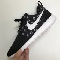 在飛比找蝦皮購物優惠-WMNS NIKE ROSHE ONE PRINT 黑豹紋配