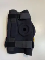 FUTURO Hinged Knee Brace, Adjustable