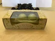 New 2006 Kate Aspen Two Peas In A Pod Salt & Pepper Shakers