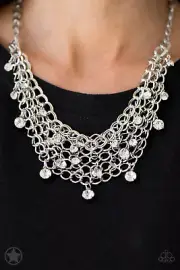 Paparazzi Blockbuster Necklace - Fishing for Compliments - Silver
