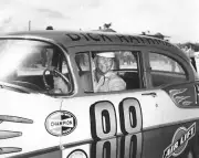 Dick Rathman wheel an Oldsmobile owned Ernest Woods Rathman starte- Old Photo