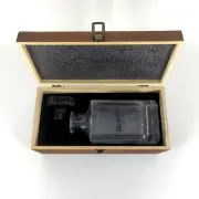 JOHN WAYNE SIGNATURE "DUKE" WHISKEY GLASS DECANTER w/WOODEN CASE - NEW IN BOX