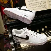 在飛比找Yahoo!奇摩拍賣優惠-【正品】Nike Air Force 1 白底 黑勾 全白 