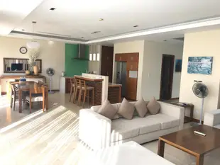 和海的4臥室 - 550平方公尺/4間專用衛浴4 BedRooms Villas at Da Nang Beach, Private Pool.