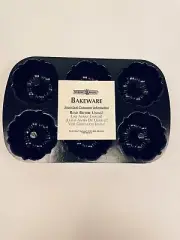 Nordic Ware Muffin Bundt Pan/ Bakeware/ Open Box