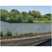 Hornby 1/76th Scale Low Level Arched Retaining Walls x2 (Engin