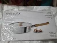 在飛比找Yahoo!奇摩拍賣優惠-Eva solo 不鏽鋼平底鍋附蓋