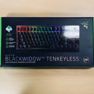 RAZER “𝘽𝙇𝘼𝘿𝙀 𝟭𝟳” 電競筆記型電腦