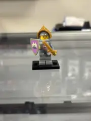 Lego Minifigures Series 23 Knight of The Yellow Castle Retired/Rare