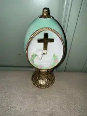 Pastel lamb in egg shaped decor
