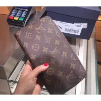 在飛比找Yahoo!奇摩拍賣優惠-專櫃正品 LV手拿包LOUIS VUITTON ZIPPY 