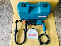 在飛比找Yahoo!奇摩拍賣優惠-"外匯嚴選'' makita 牧田 HR2430 電動鎚鑽 