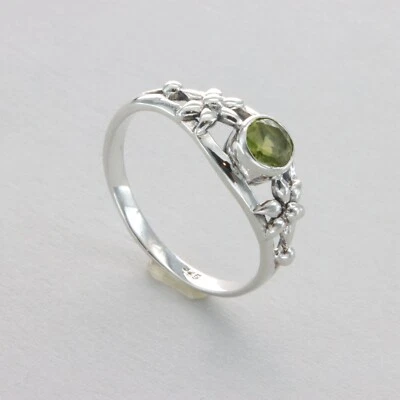 Triple Round Green PERIDOT Flower Ring Multiple Sizes 925 STERLING SILVER #37e