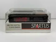 Spartus AM/FM Digital Clock Radio Woodgrain Model 0133C1 NOS Sealed