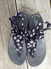 Clarks CloudSteppers Sandals Black Floral Womens Size 8m new pics!
