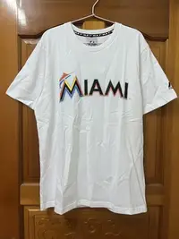 在飛比找Yahoo!奇摩拍賣優惠-缺貨 全新 短袖T恤 創信 MLB 馬林魚 白色 L號 鈴木
